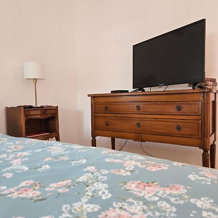La Tour Noble Bed & Breakfast Saint-Saturnin  Luaran gambar