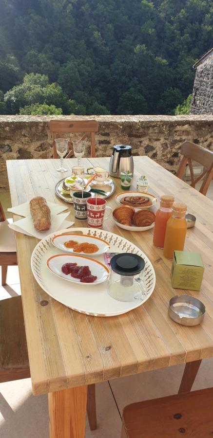 La Tour Noble Bed & Breakfast Saint-Saturnin  Luaran gambar