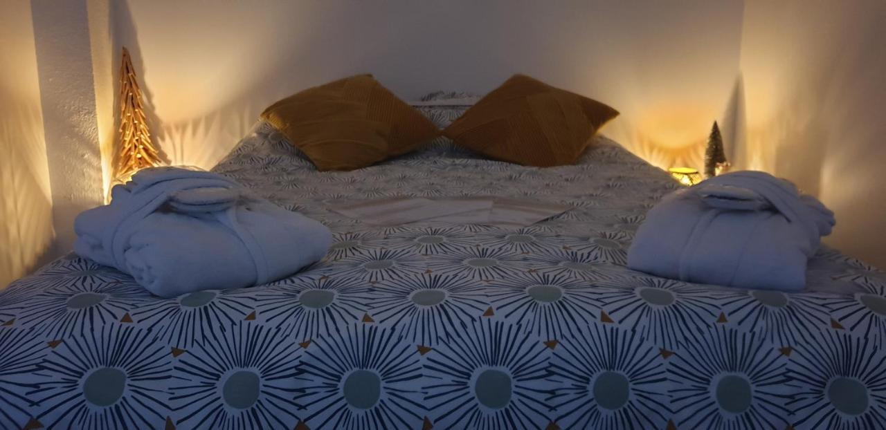 La Tour Noble Bed & Breakfast Saint-Saturnin  Luaran gambar