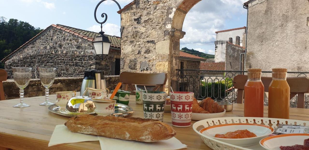 La Tour Noble Bed & Breakfast Saint-Saturnin  Luaran gambar