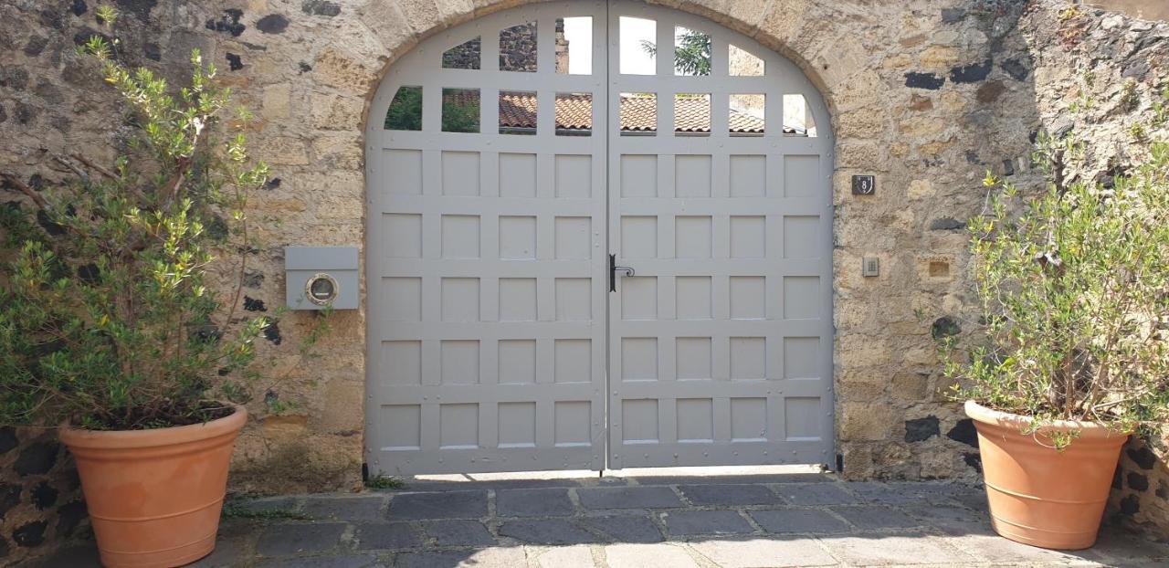 La Tour Noble Bed & Breakfast Saint-Saturnin  Luaran gambar
